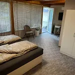 Апарт-отель Kinizsi Udvar Apartmanhaz Балатонбоглар