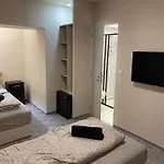 Kinizsi Udvar Apartmanhaz Balatonboglár