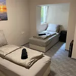 Kinizsi Udvar Apartmanhaz 3*