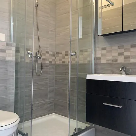 Kinizsi Udvar Apartmanhaz *