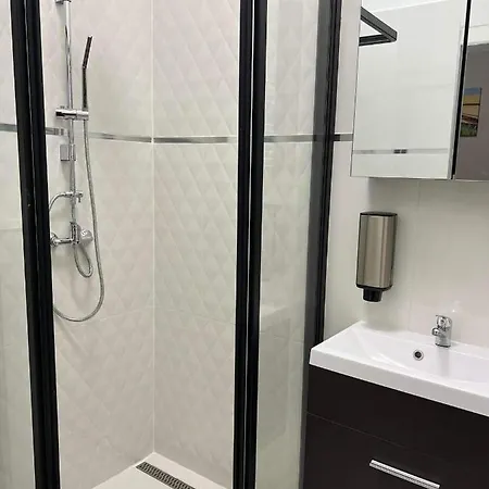 Kinizsi Udvar Apartmanhaz アパートホテル Balatonboglár