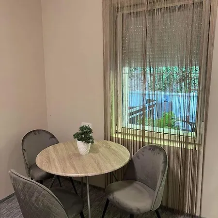 Apart-hotel Kinizsi Udvar 3*