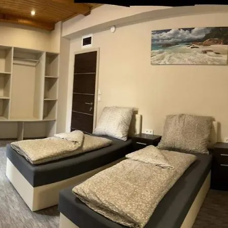 Kinizsi Udvar Apartmanhaz * Balatonboglár