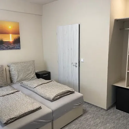 Kinizsi Udvar Apartmanhaz *
