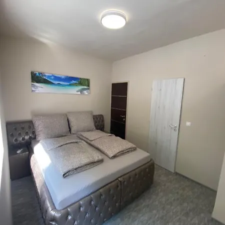 Kinizsi Udvar Apartmanhaz Aparthotel *