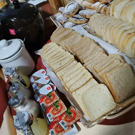Kinizsi Udvar Apartmanhaz *