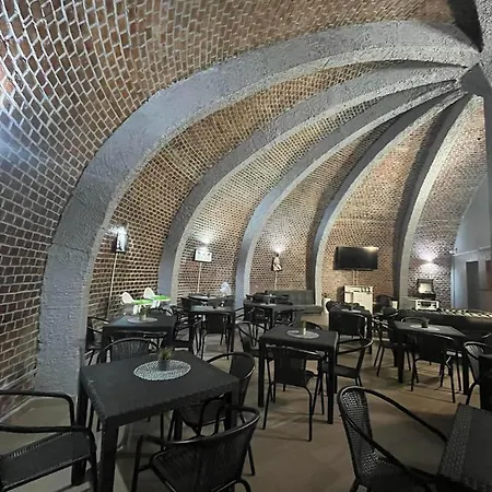 Aparthotel Kinizsi Udvar Apartmanhaz *