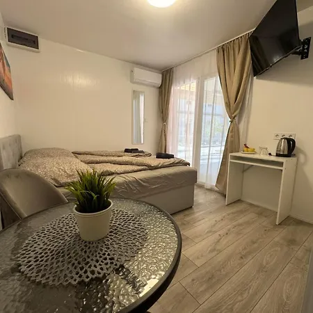 Kinizsi Udvar Apartmanhaz Balatonboglar