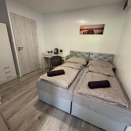 Aparthotel Kinizsi Udvar Apartmanhaz Balatonboglar