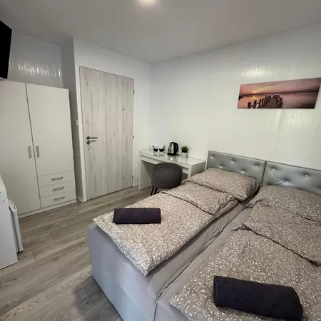 Kinizsi Udvar Apartmanhaz Ξενοδοχείο με διαμερίσματα Balatonboglár