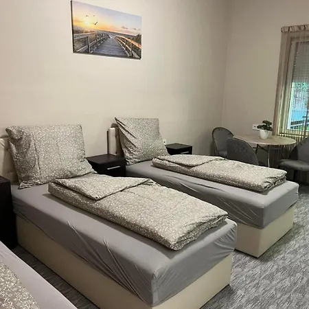 Aparthotel Kinizsi Udvar Apartmanhaz Balatonboglár
