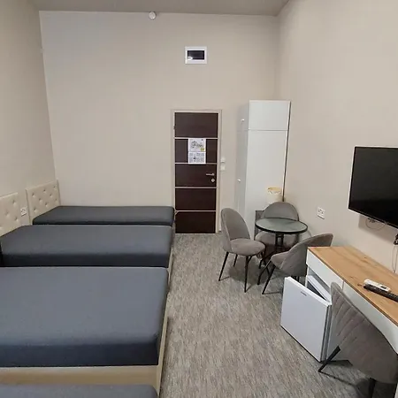 Kinizsi Udvar Apartmanhaz شقة فندقية 3*