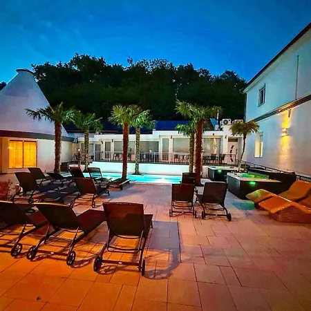 Kinizsi Udvar Apartmanhaz Hotel apartamentowy