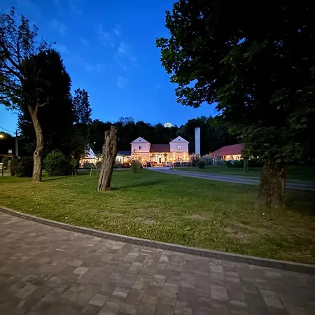 Apart-hotel Kinizsi Udvar 3*