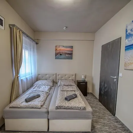 Hotel apartamentowy Kinizsi Udvar Apartmanhaz