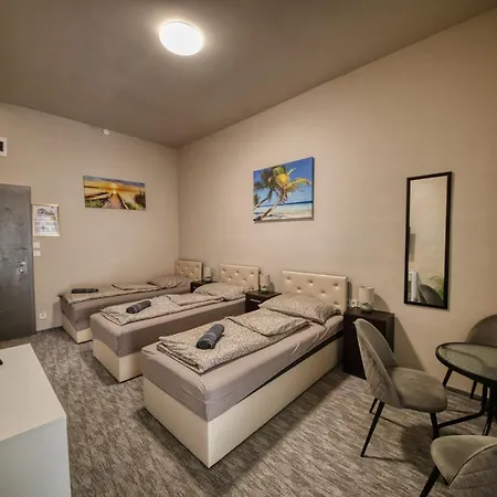 شقة فندقية Kinizsi Udvar Apartmanhaz 3*