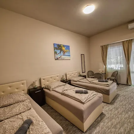 Kinizsi Udvar Apartmanhaz