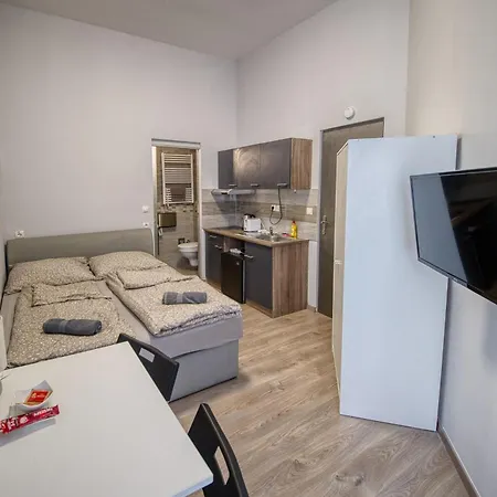 Hotel apartamentowy Kinizsi Udvar Apartmanhaz Balatonboglár