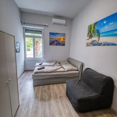 Kinizsi Udvar Apartmanhaz Hotel apartamentowy Balatonboglár