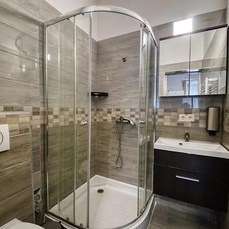 Kinizsi Udvar Apartmanhaz Balatonboglár